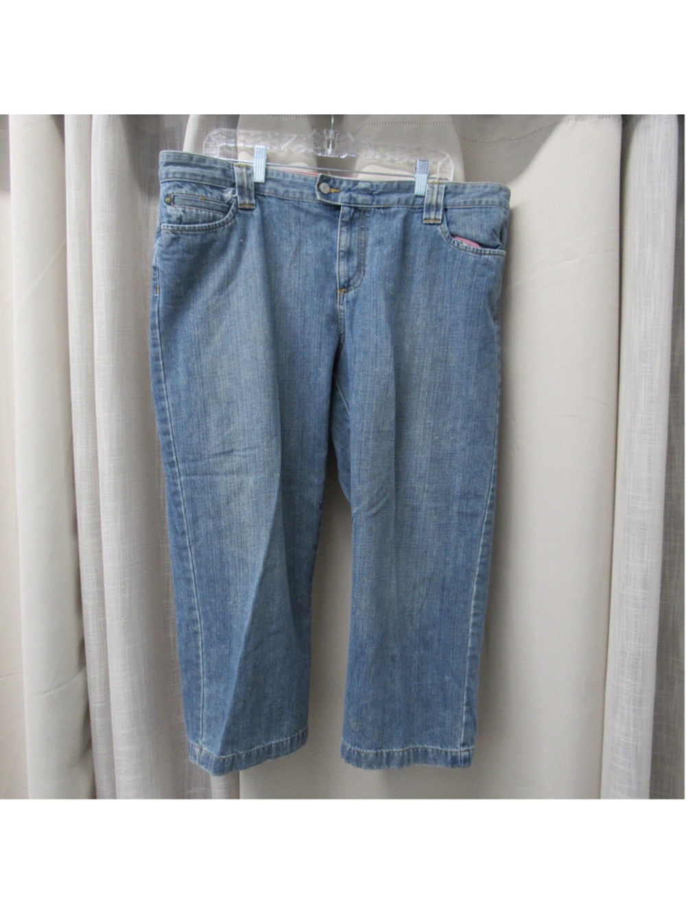 VTG 2005 Old Navy Low Rise Denim Capri Jeans Plus Size 18 Light Wash Y2K